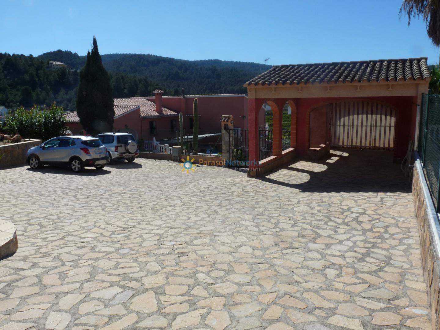 Villa for Sale in La Font d'En Carròs