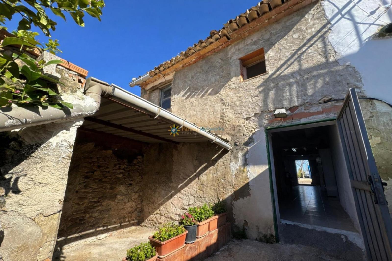 Semi-detached House for Sale in Bufali