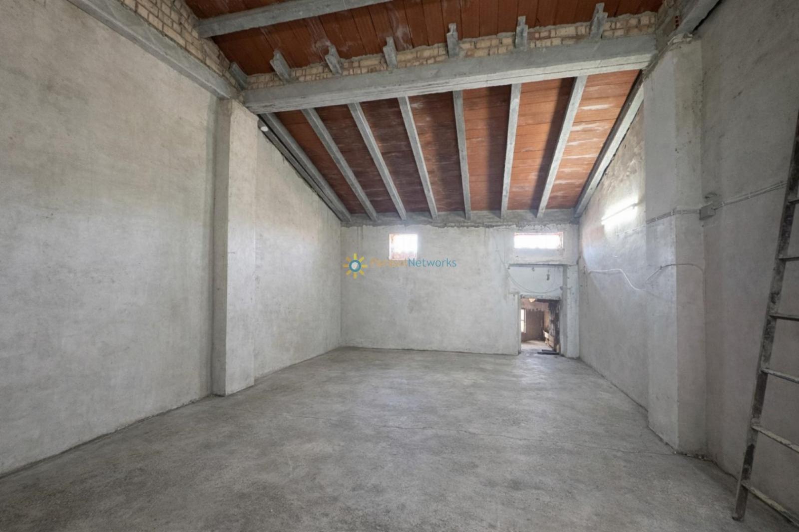 Semi-detached House for Sale in Bufali
