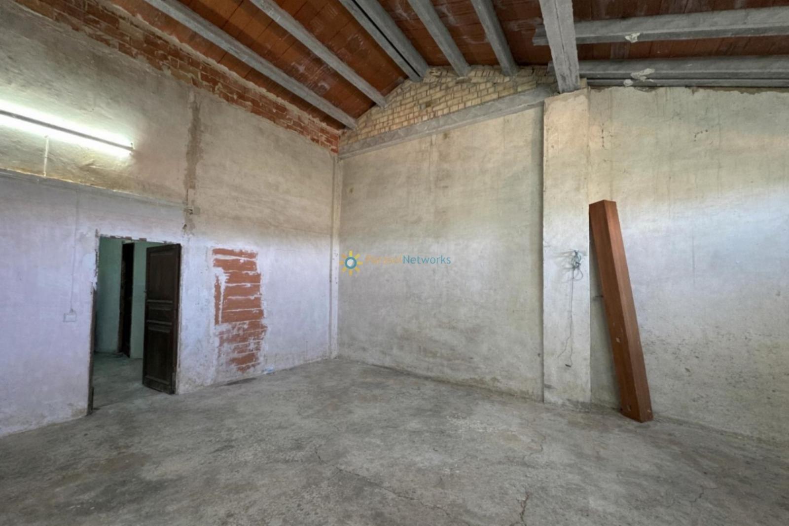 Semi-detached House for Sale in Bufali