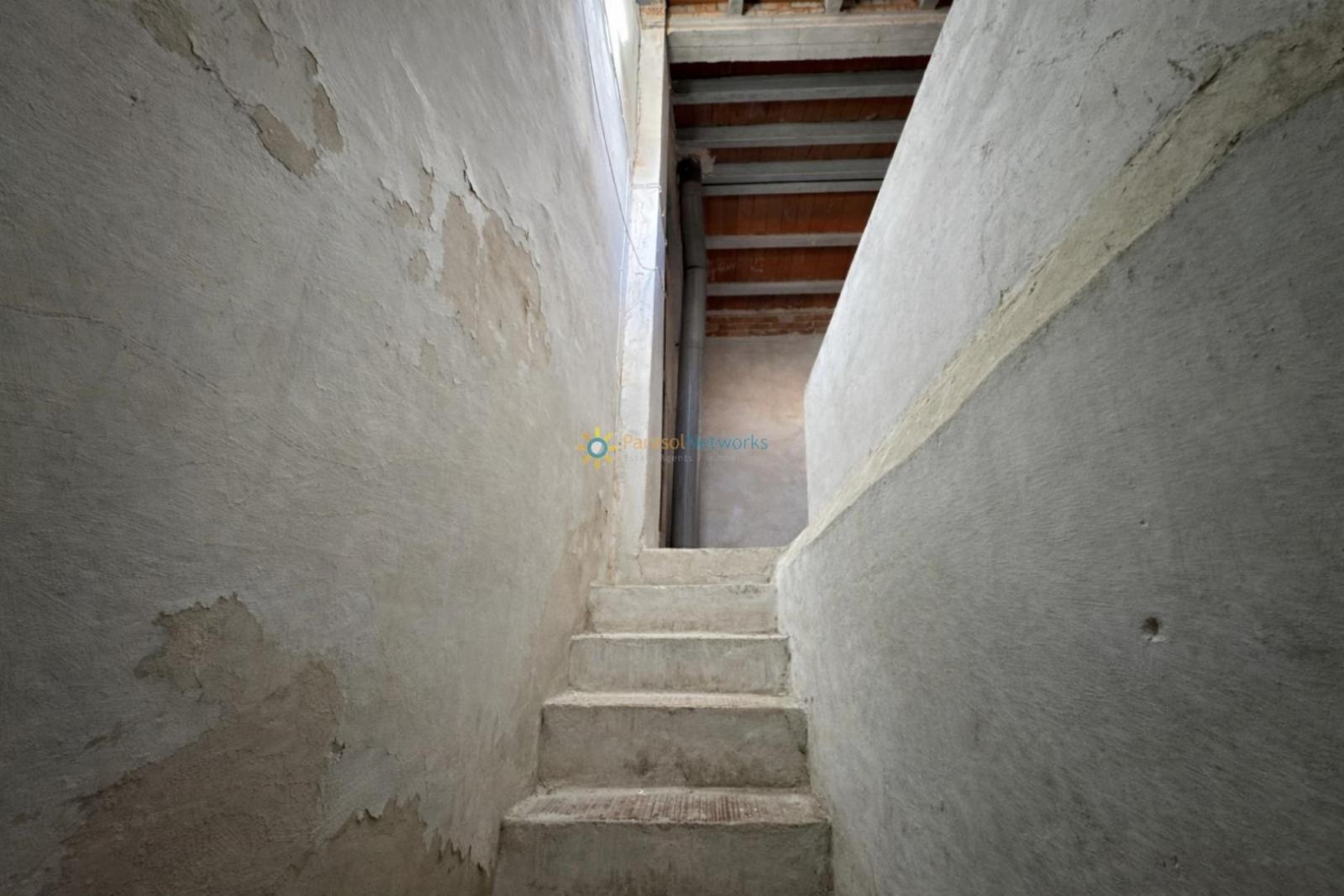 Semi-detached House for Sale in Bufali