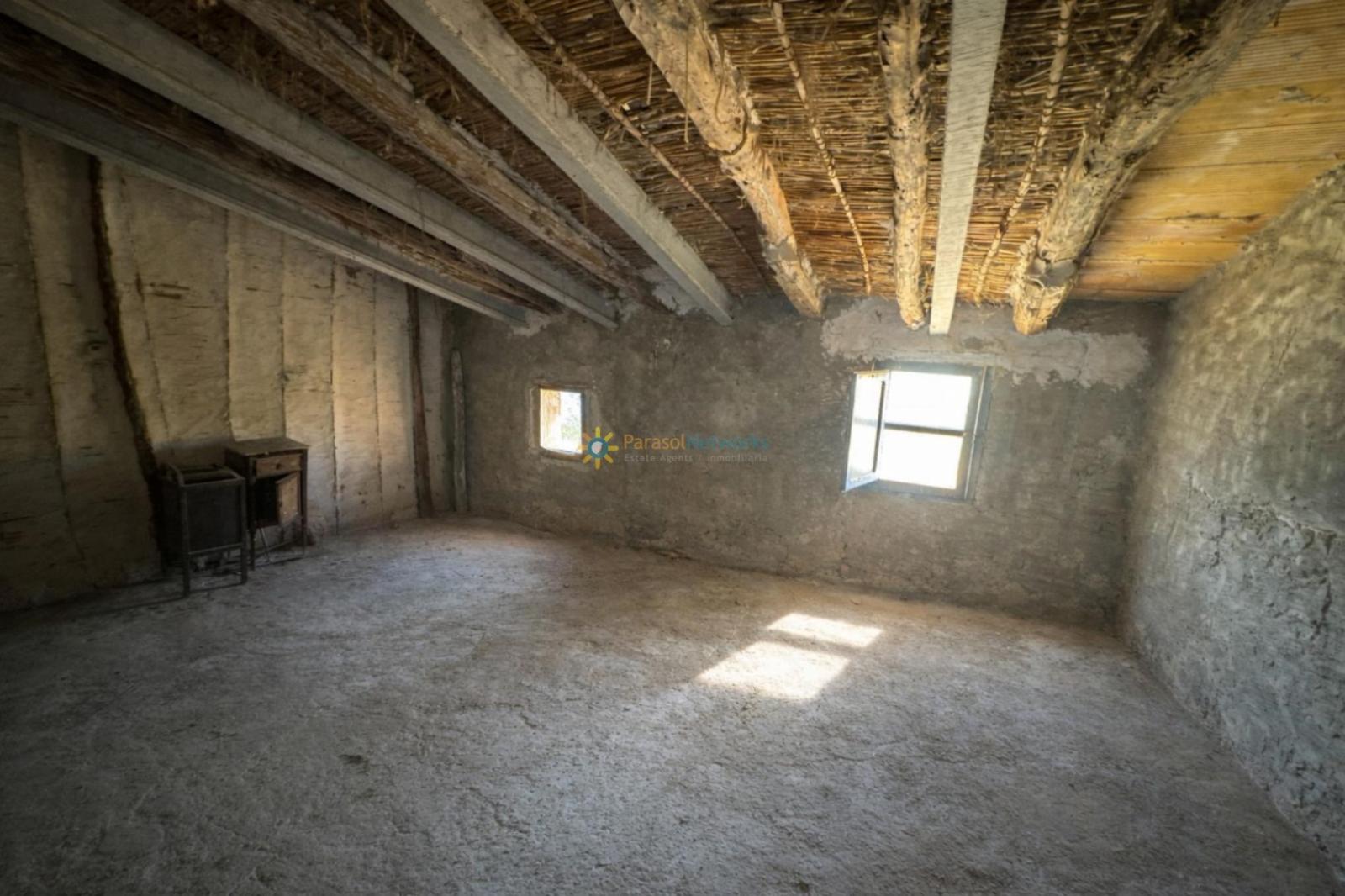 Semi-detached House for Sale in Bufali