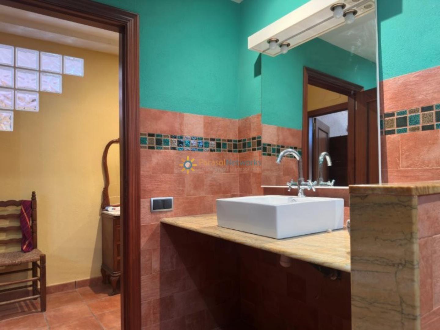 Villa for Sale in Albaida