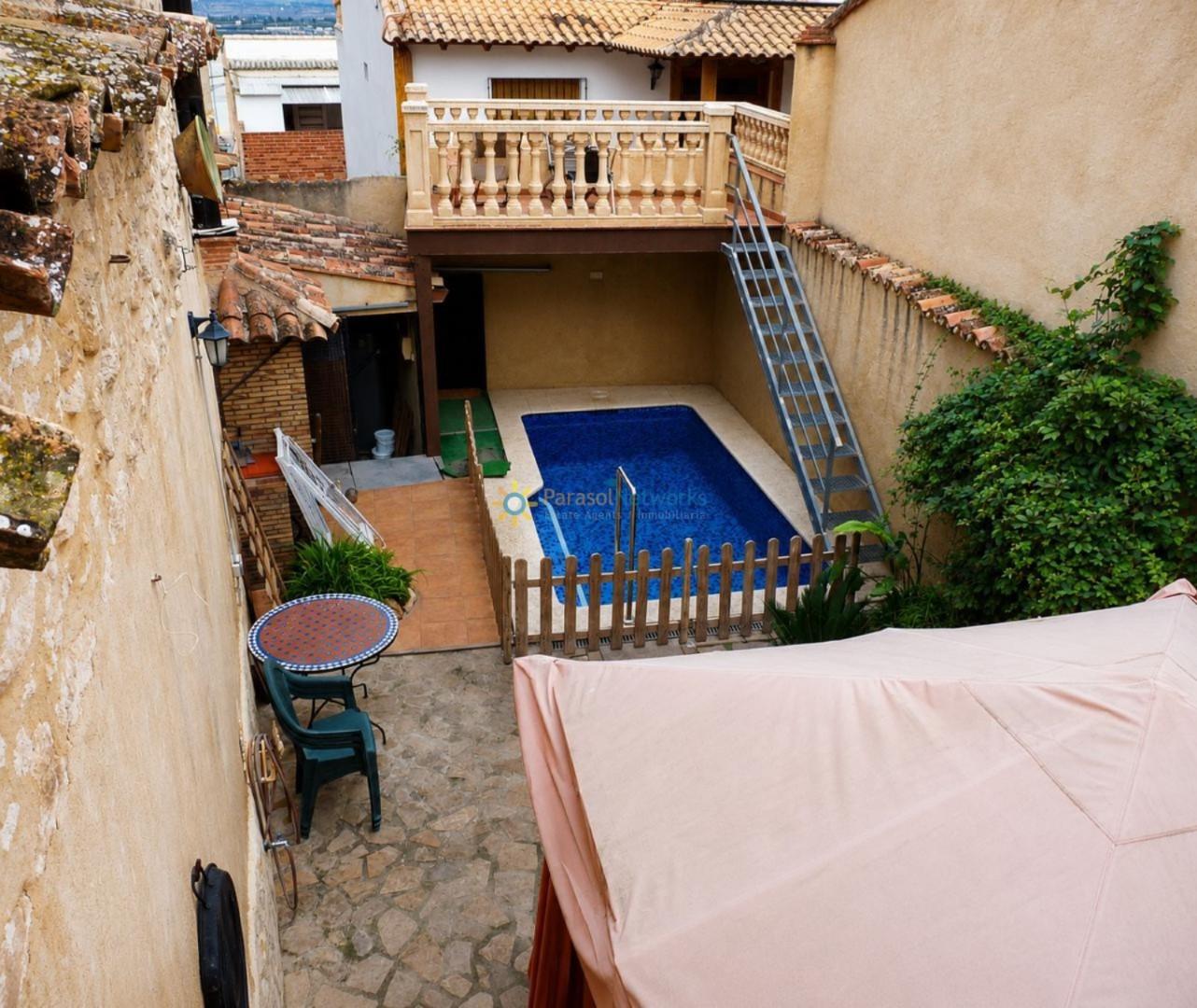 Semi-detached House for Sale in El Palomar
