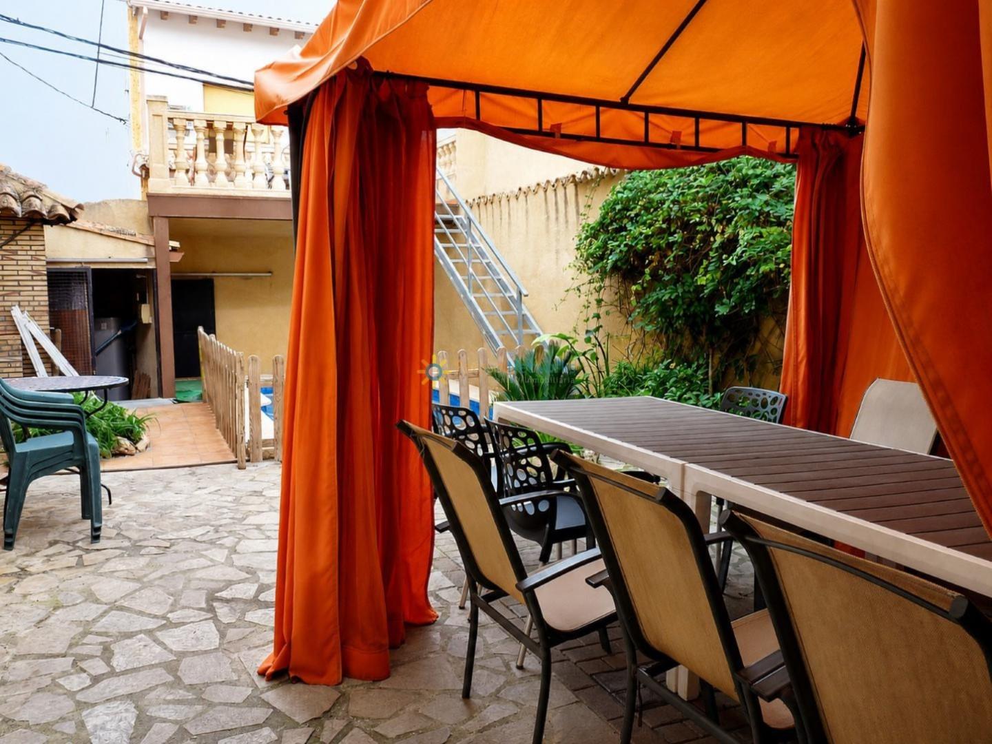 Semi-detached House for Sale in El Palomar