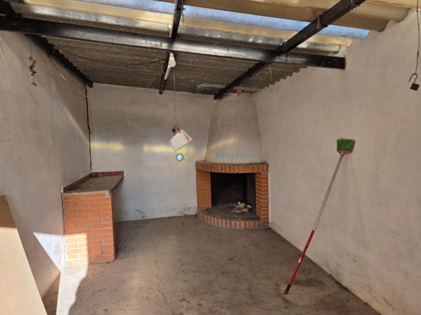 Plot for Sale in Olleria, l'