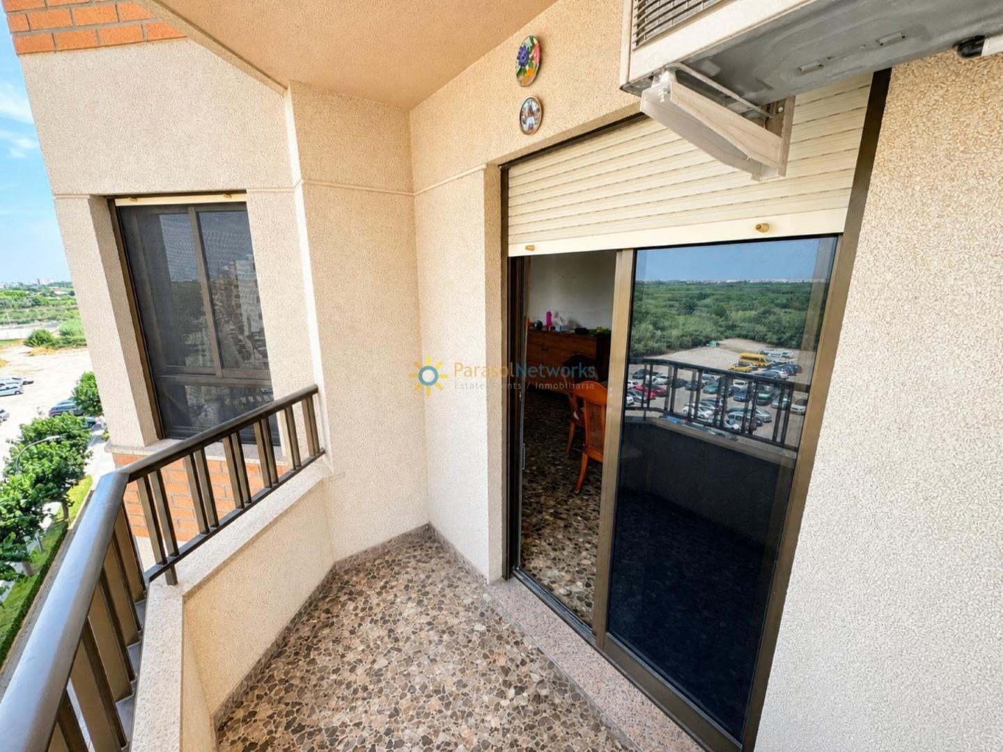 Flat for Sale in Oliva