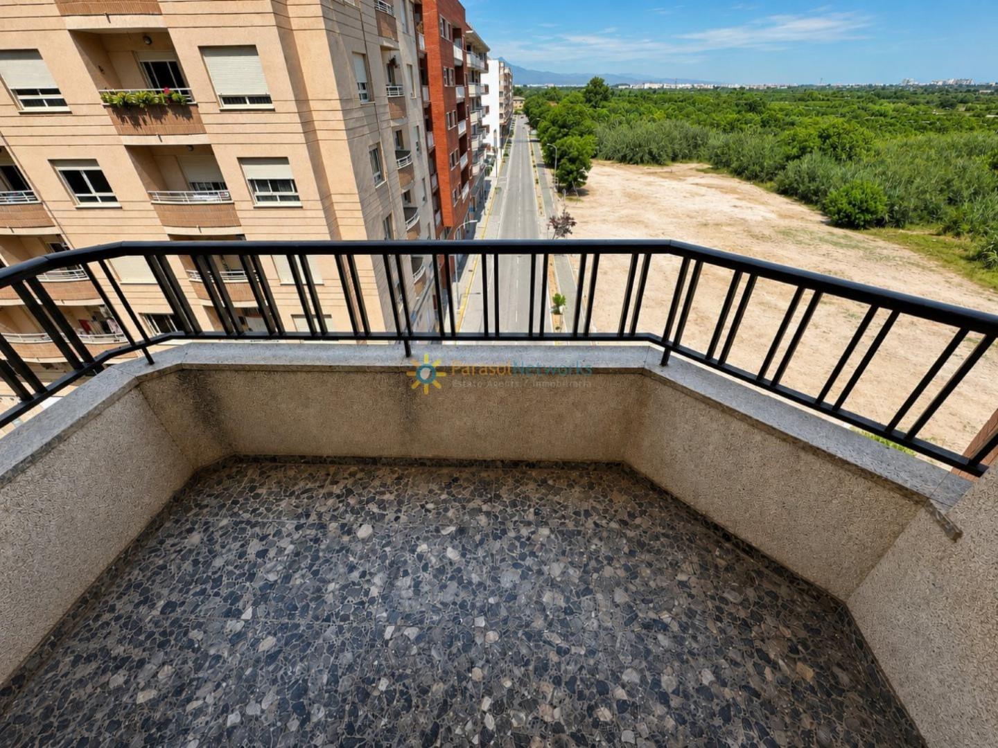 Flat for Sale in Oliva
