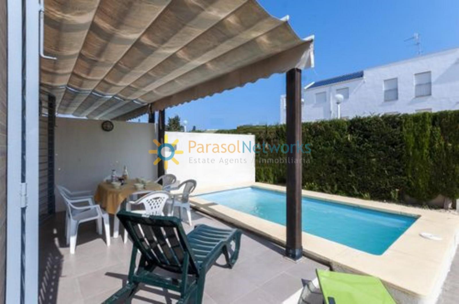 Semi-detached House for Rent in Oliva