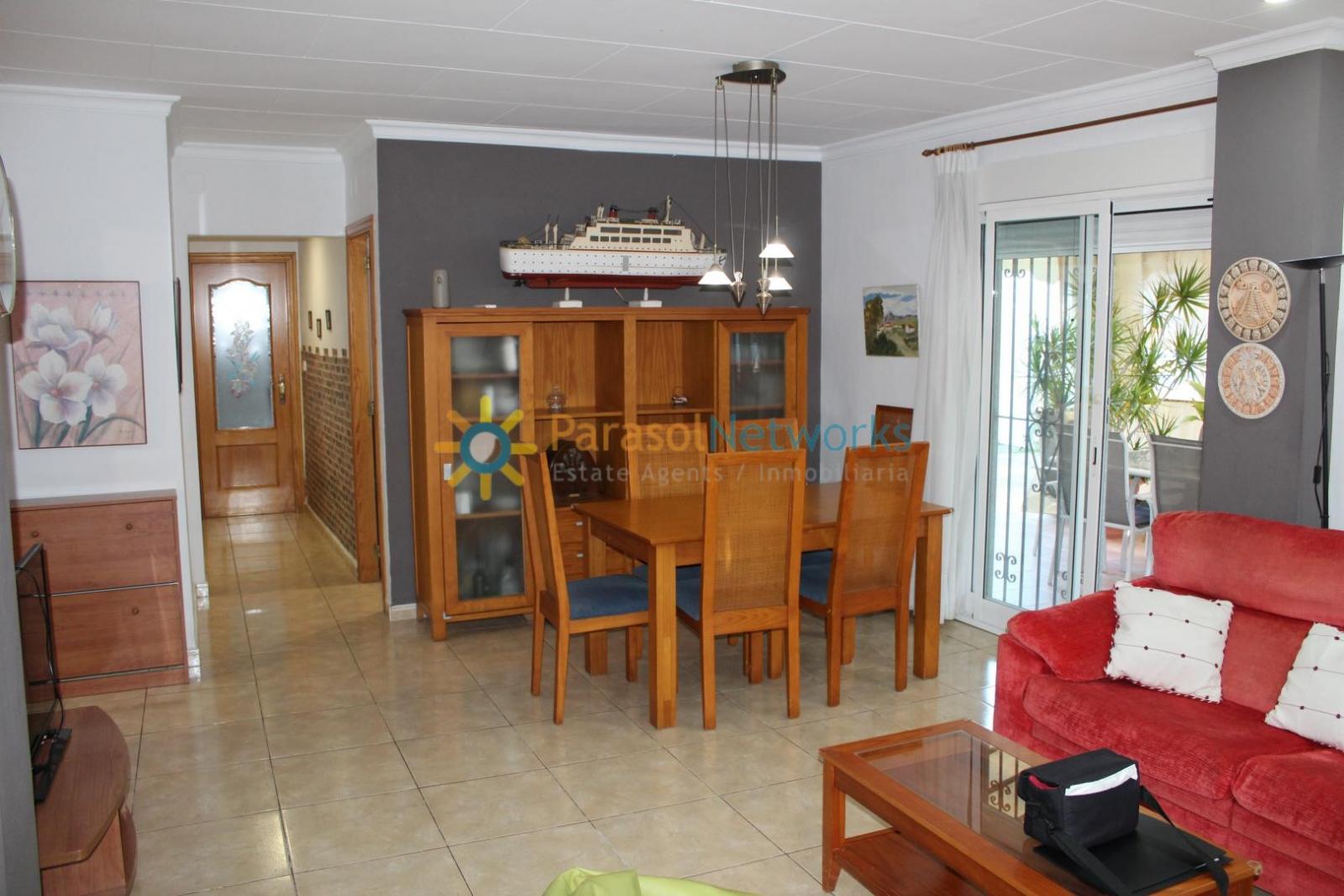 Chalet for Rent in Oliva