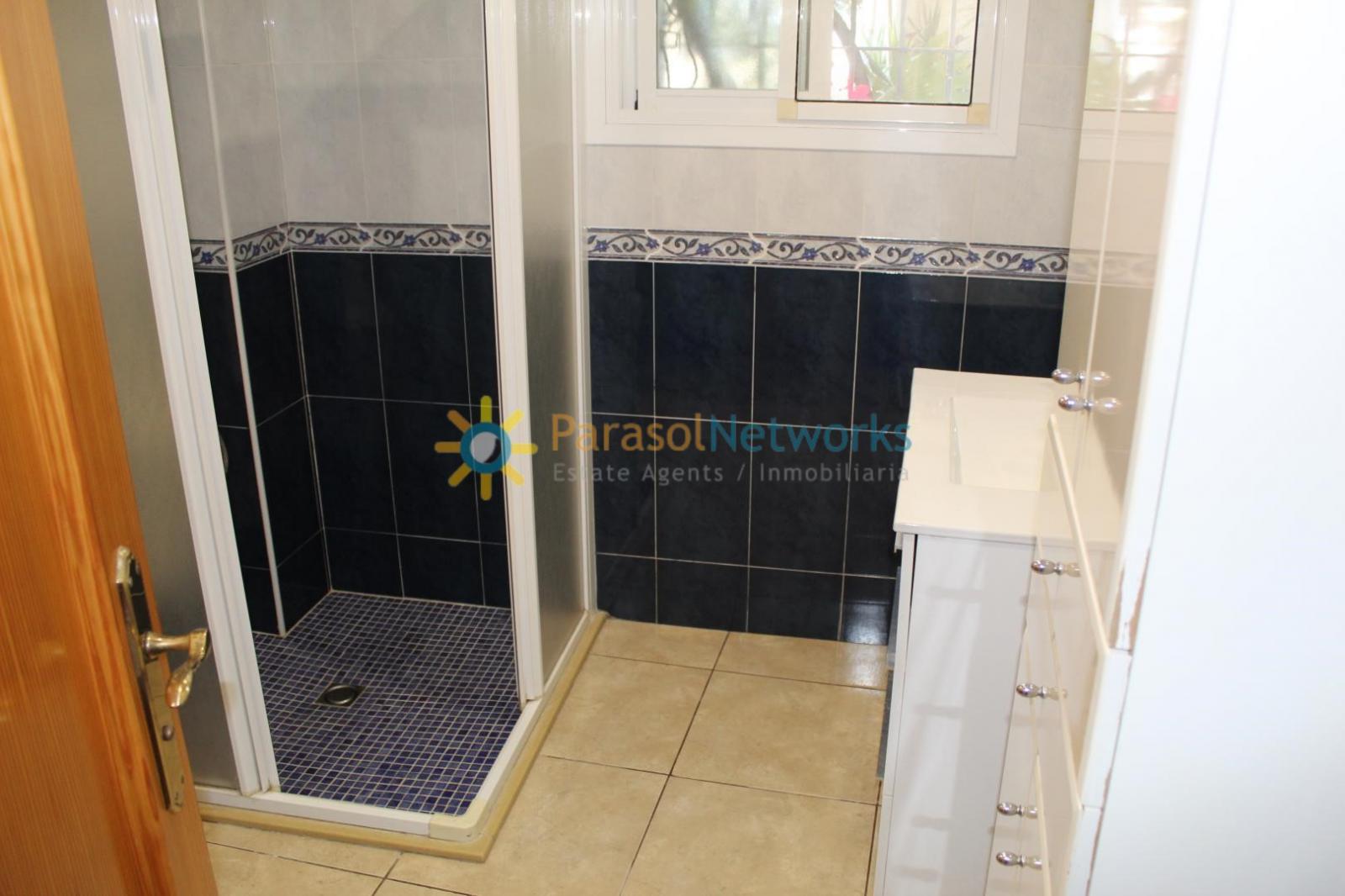 Chalet for Rent in Oliva