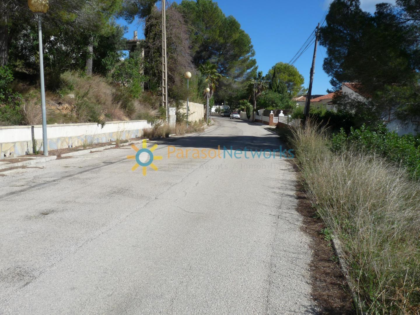 Plot for Sale in Oliva