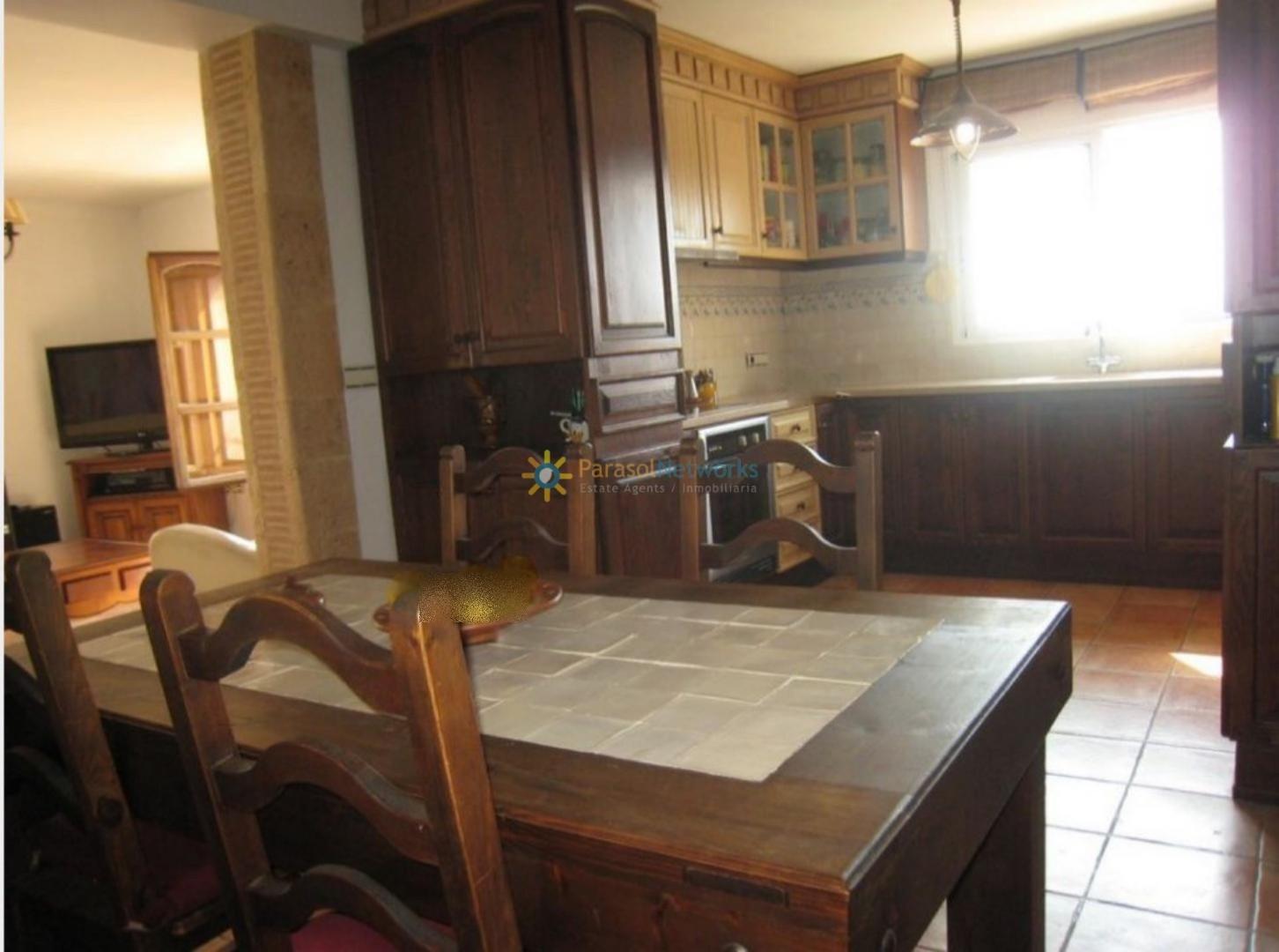 Villa for Sale in Oliva
