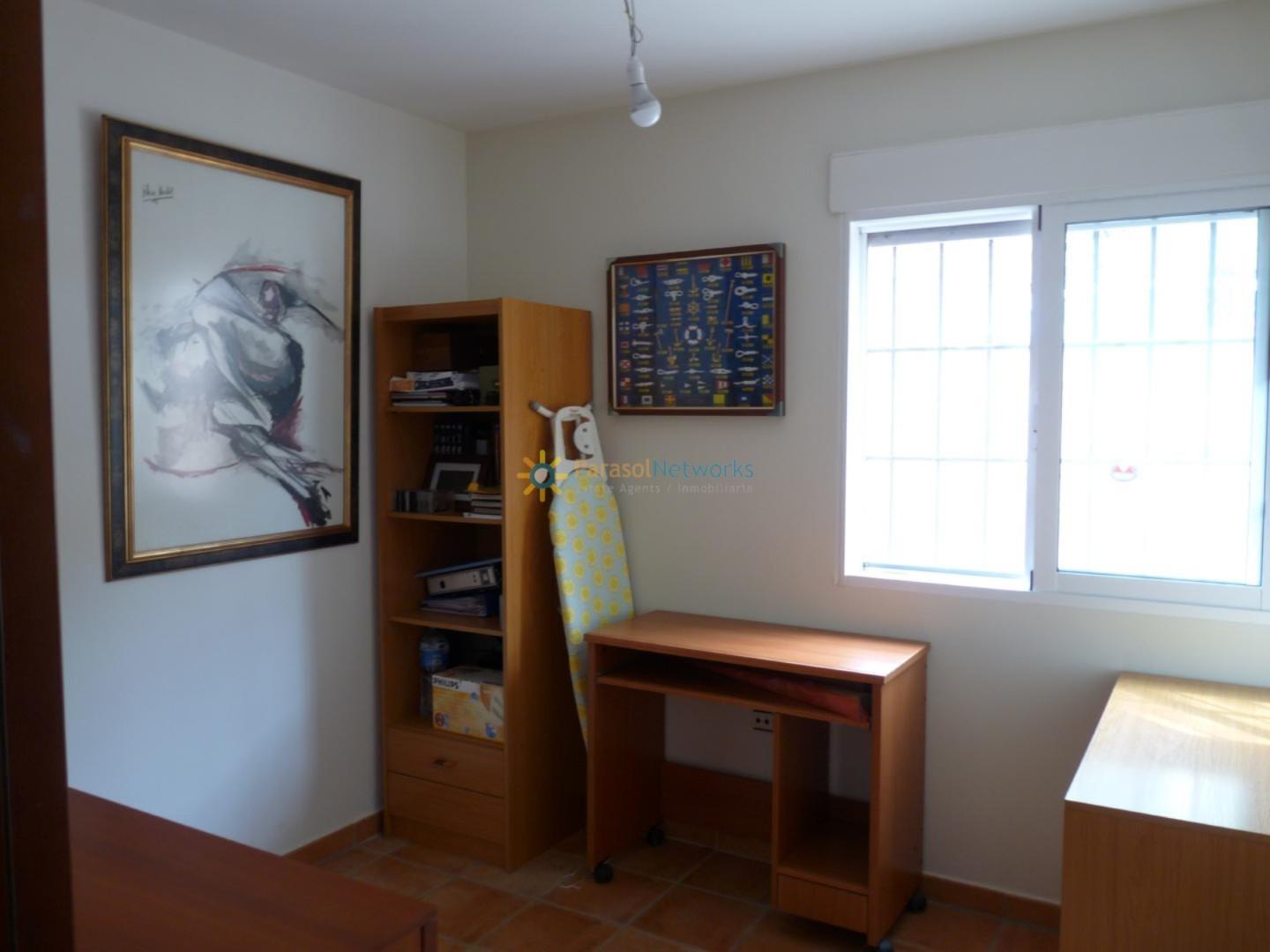 Villa for Sale in Oliva