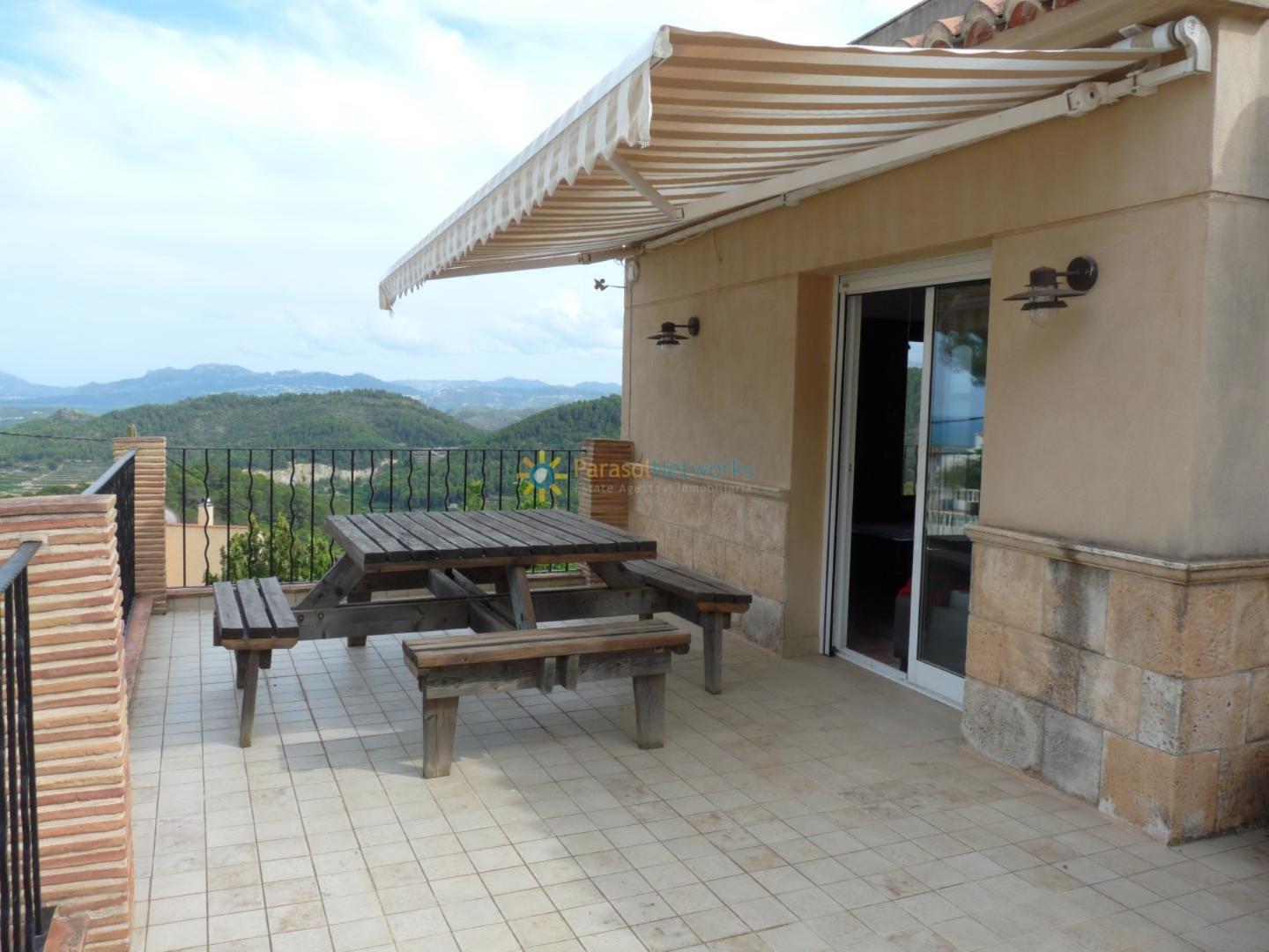 Villa for Sale in Oliva