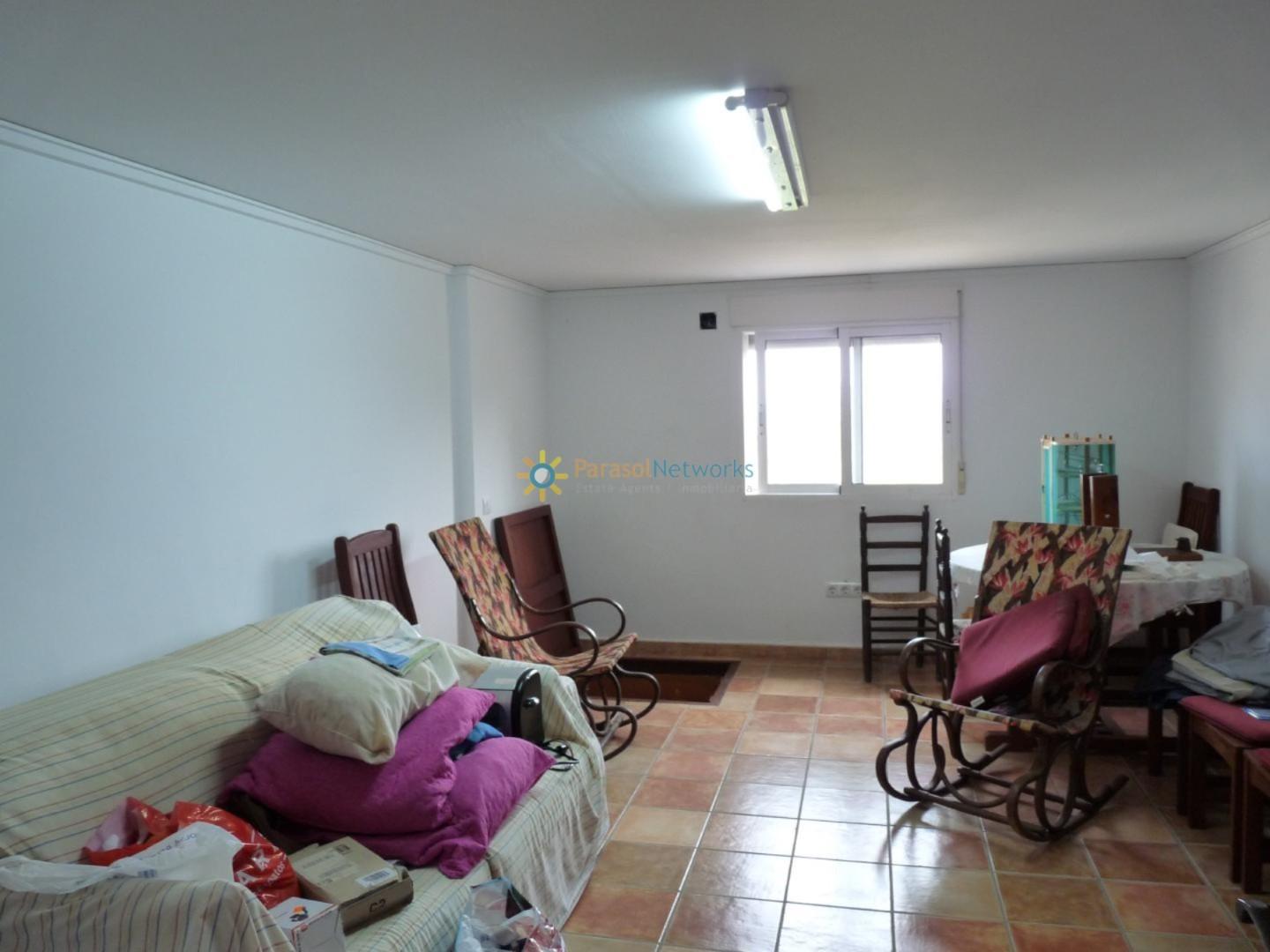 Villa for Sale in Oliva
