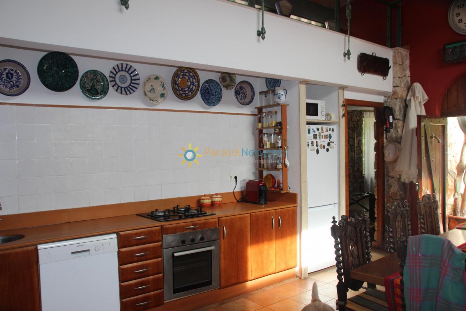 Villa for Sale in Llocnou de Sant Jeroni