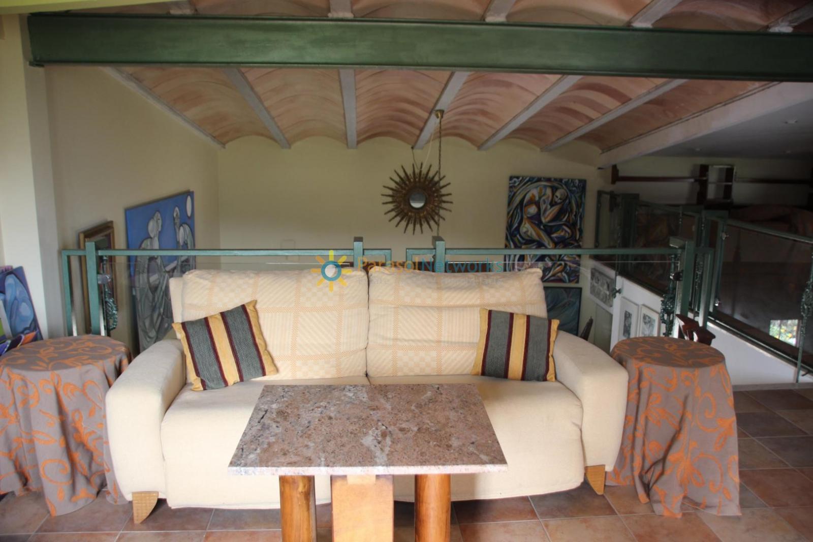 Villa for Sale in Llocnou de Sant Jeroni