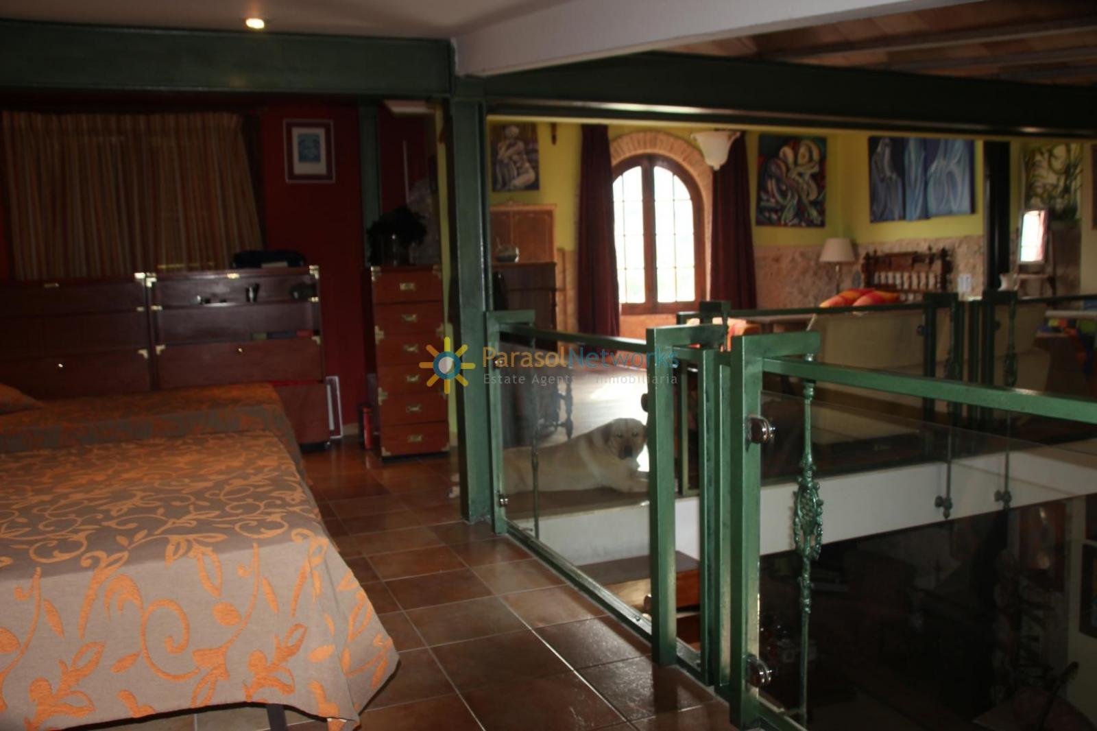 Villa for Sale in Llocnou de Sant Jeroni
