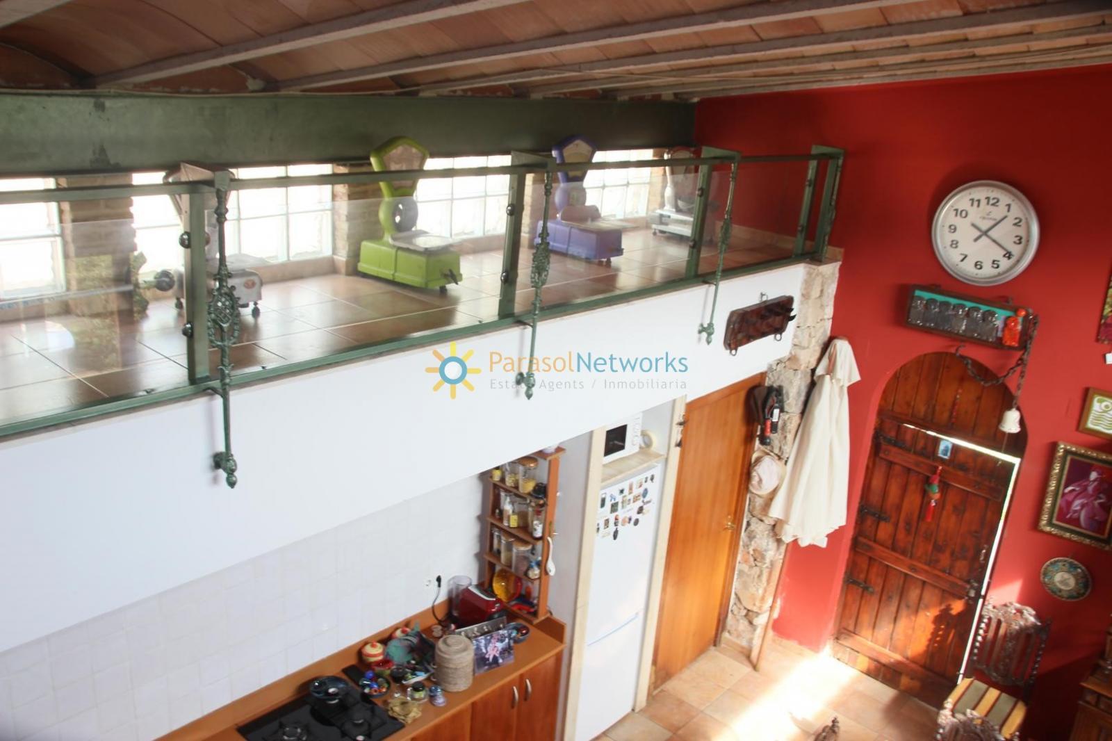 Villa for Sale in Llocnou de Sant Jeroni