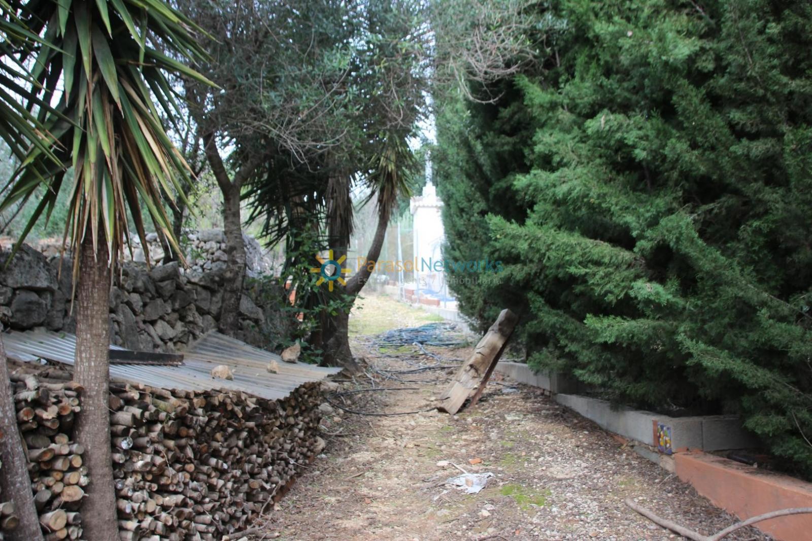 Villa for Sale in Llocnou de Sant Jeroni