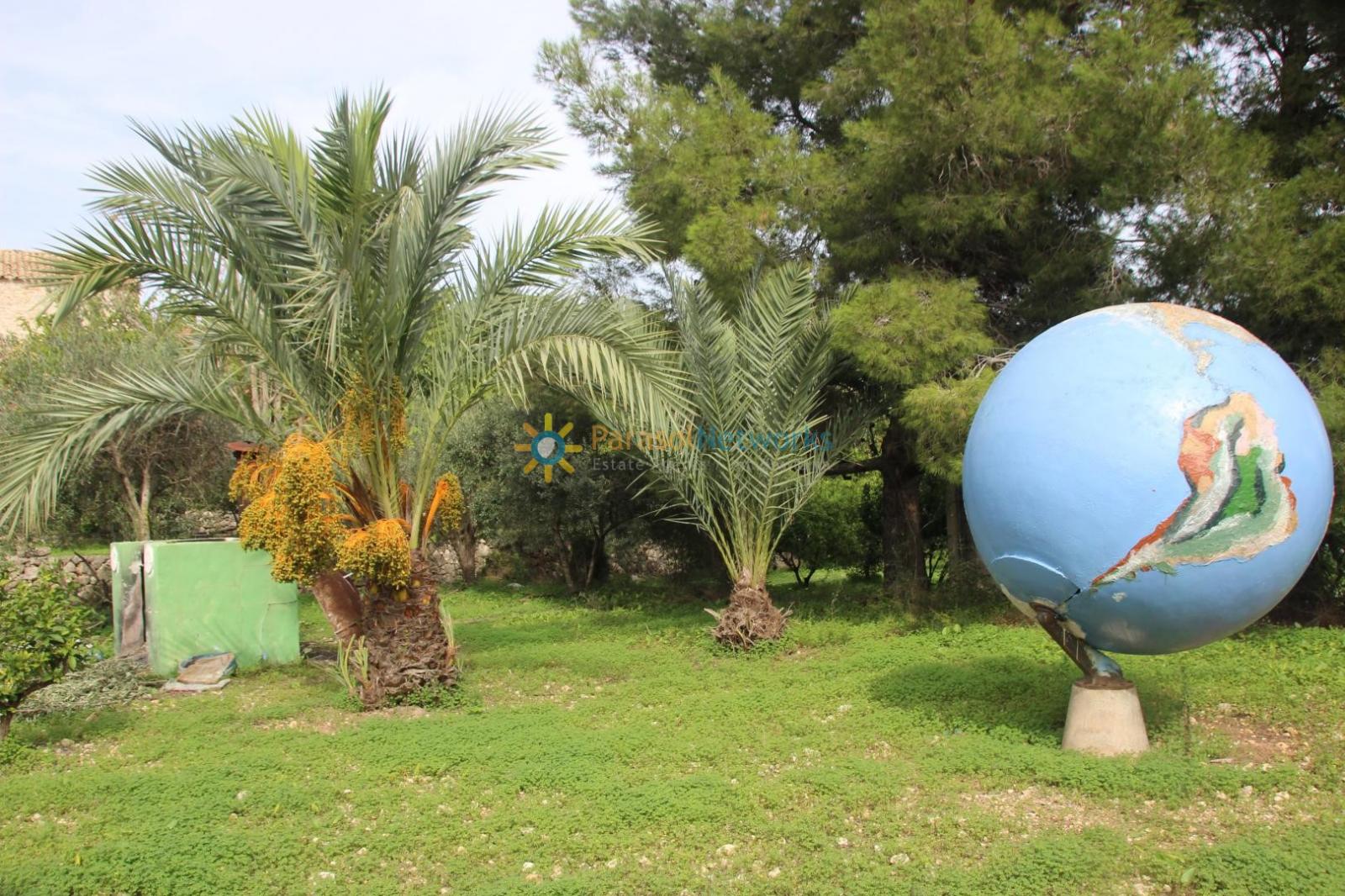 Villa for Sale in Llocnou de Sant Jeroni