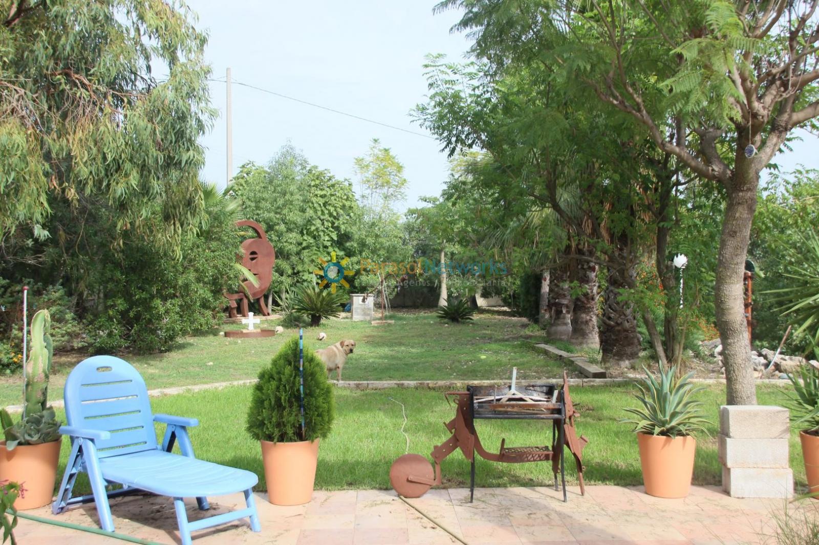 Villa for Sale in Llocnou de Sant Jeroni