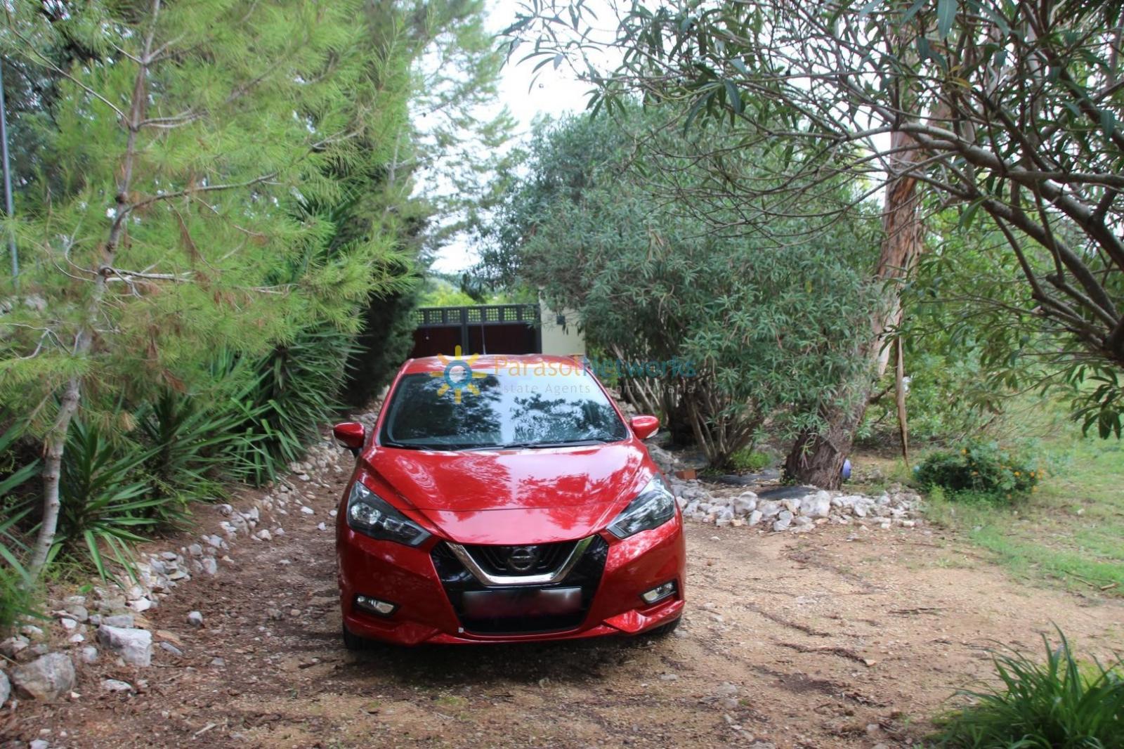 Villa for Sale in Llocnou de Sant Jeroni