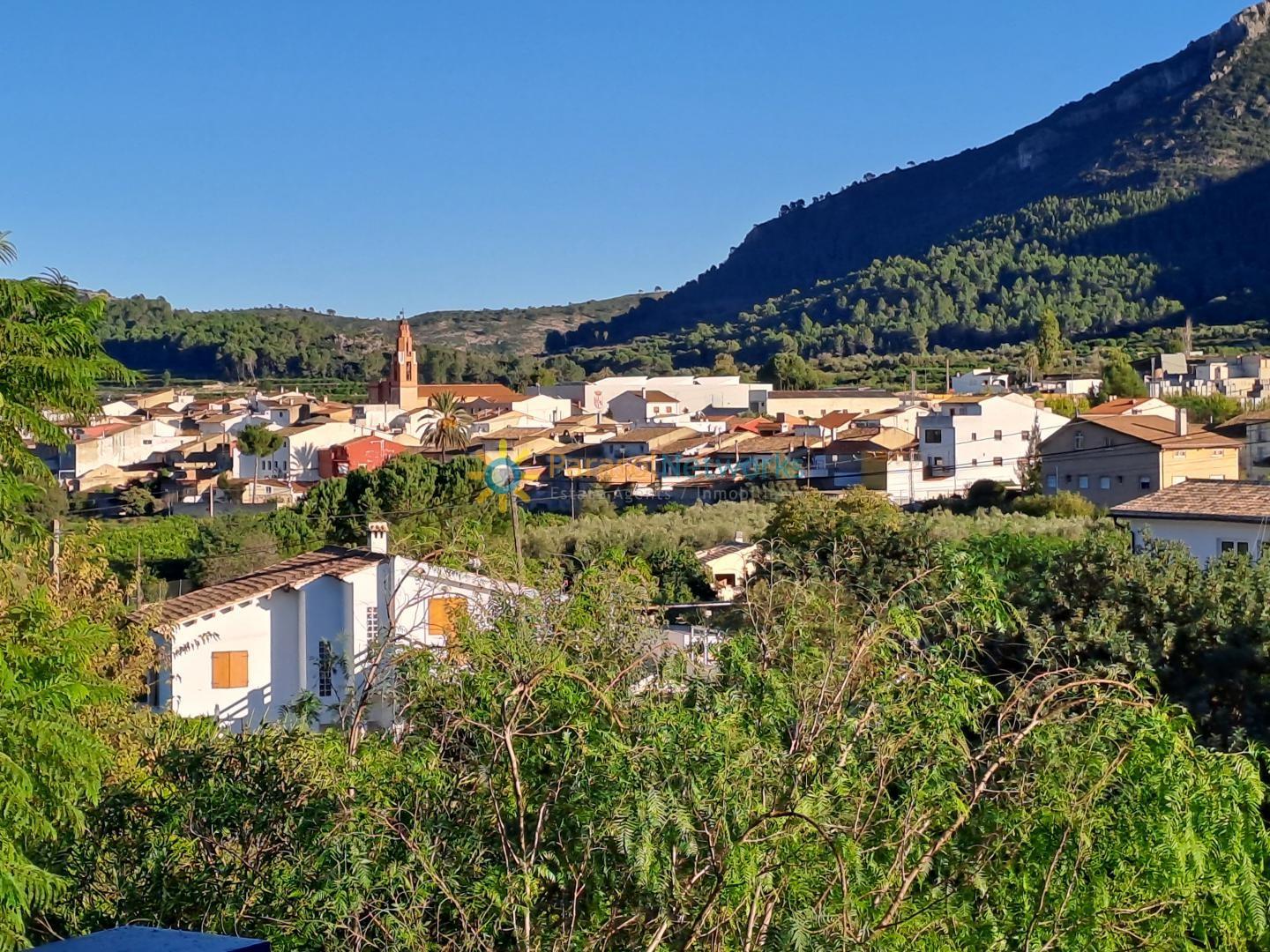 Villa for Sale in Llocnou de Sant Jeroni
