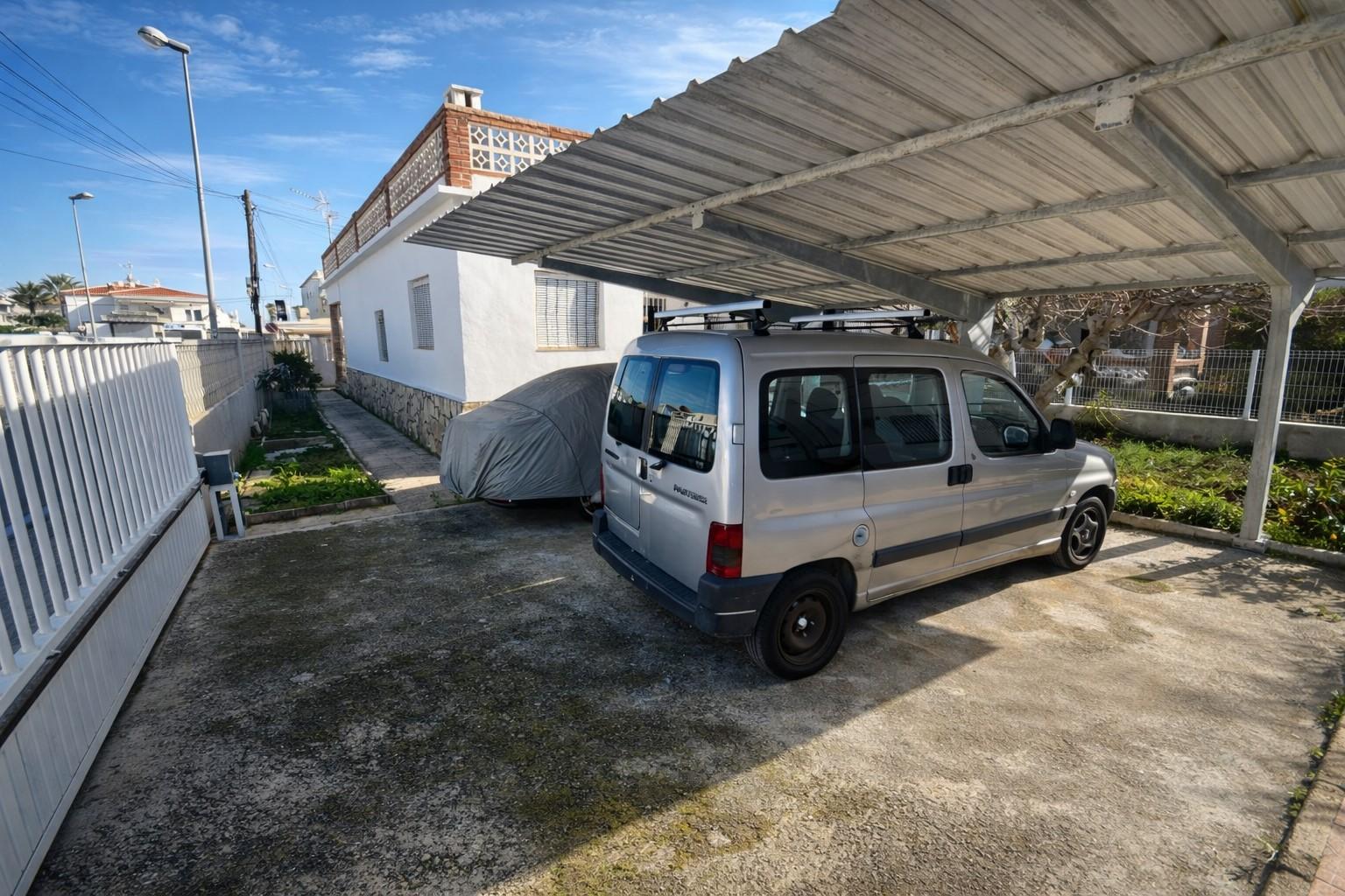 Chalet for Sale in Oliva