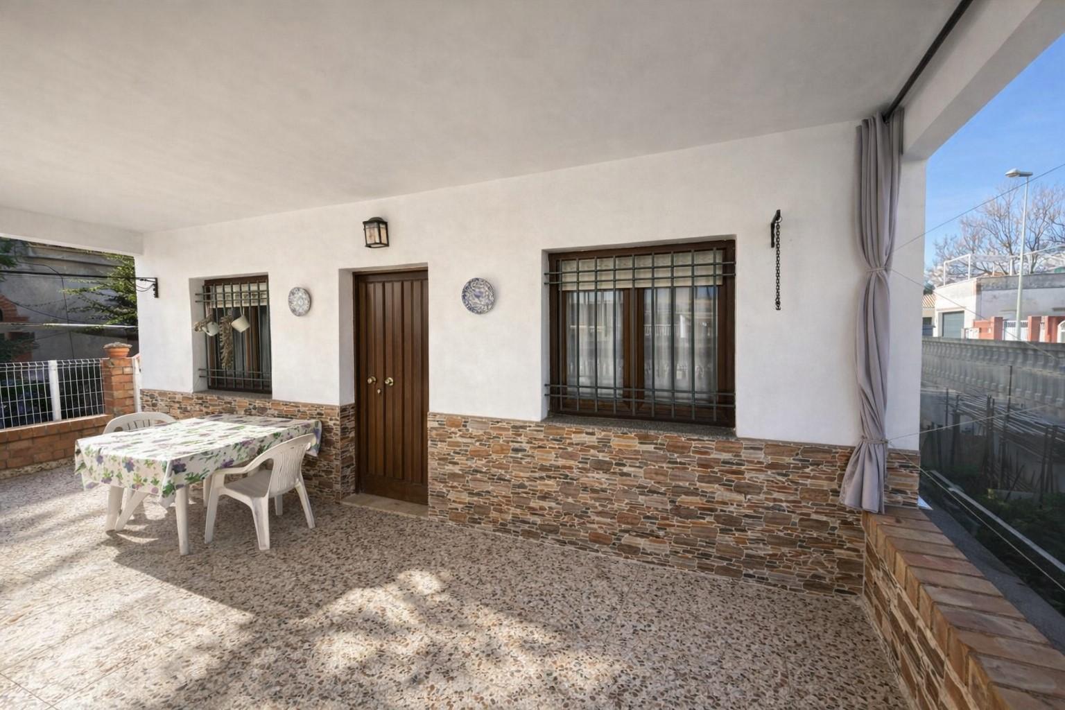 Chalet for Sale in Oliva