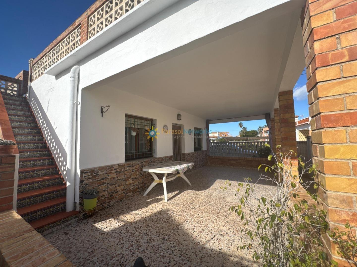 Chalet for Sale in Oliva