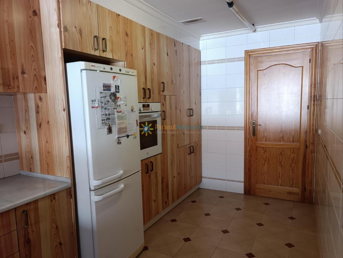 Semi-detached House for Sale in Oliva