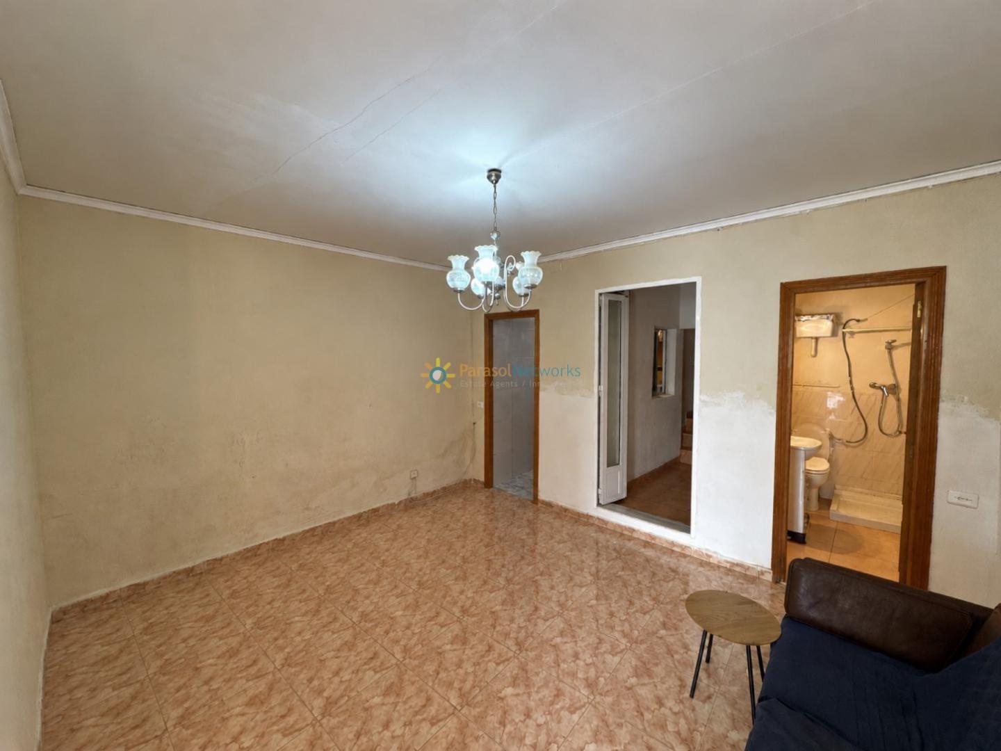 Semi-detached House for Sale in Oliva