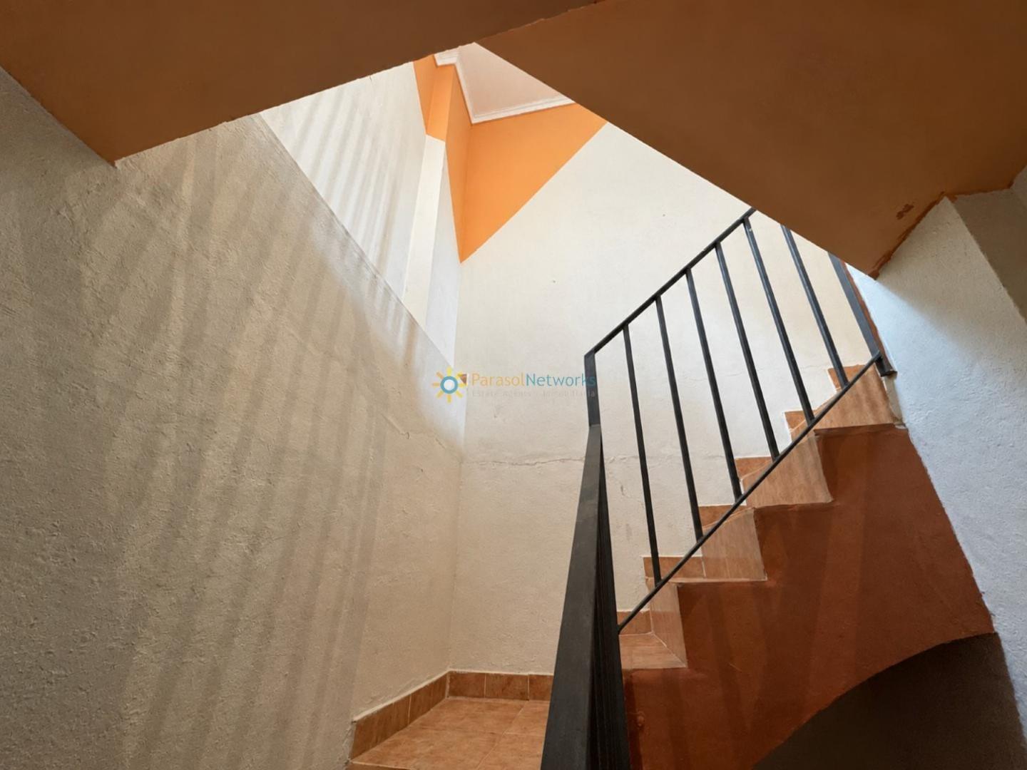 Semi-detached House for Sale in Oliva