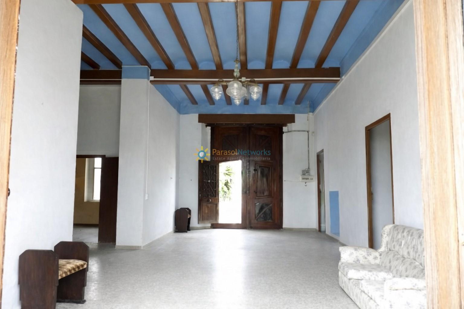 Villa en Venta en Benifairó de la Valldigna