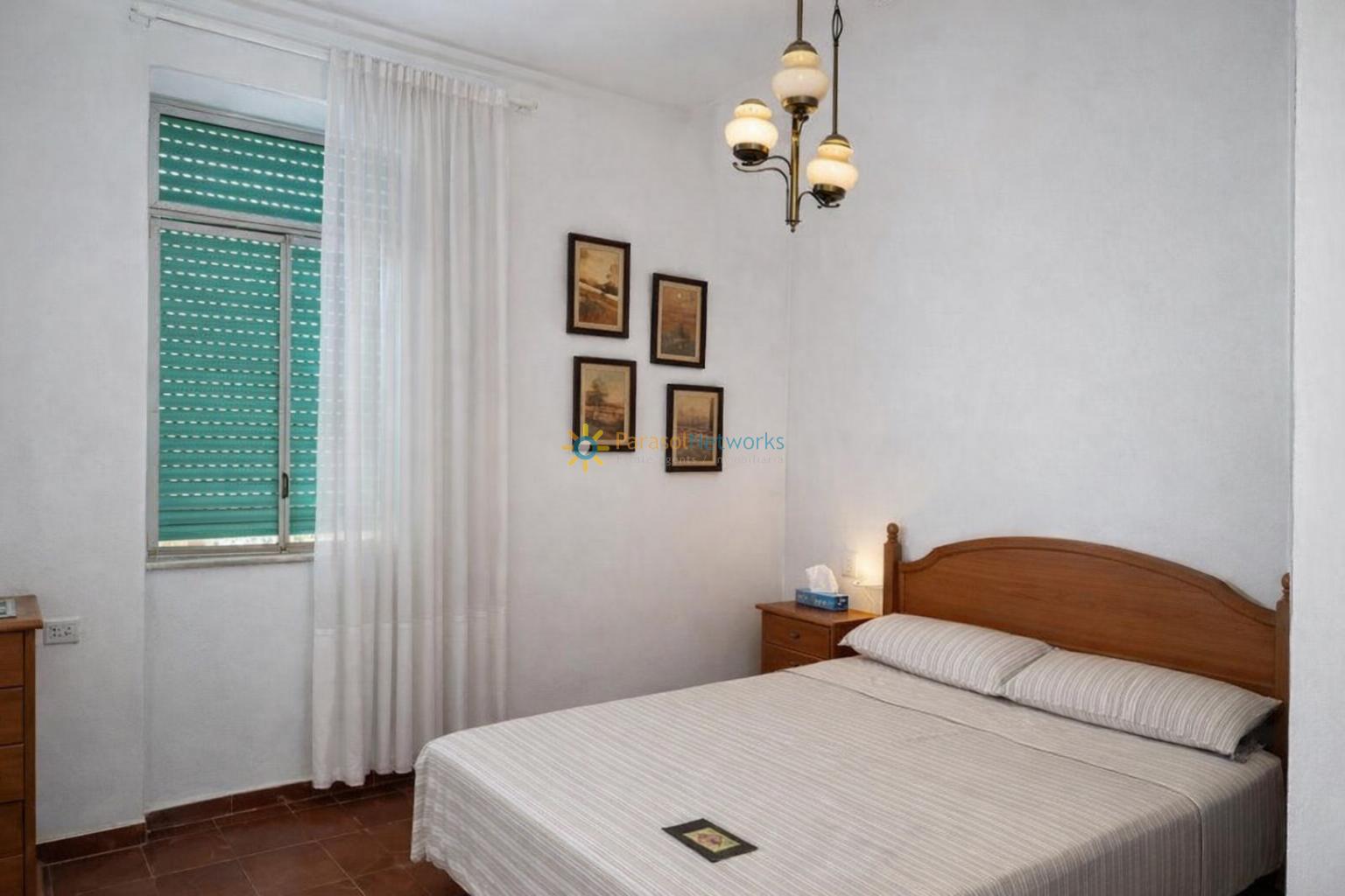 Villa en Venta en Benifairó de la Valldigna