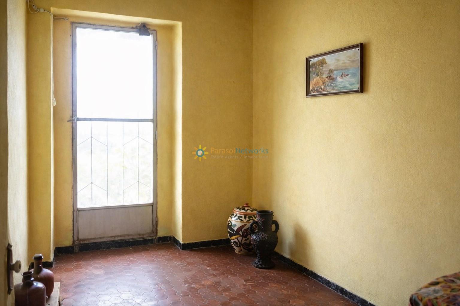 Villa en Venta en Benifairó de la Valldigna