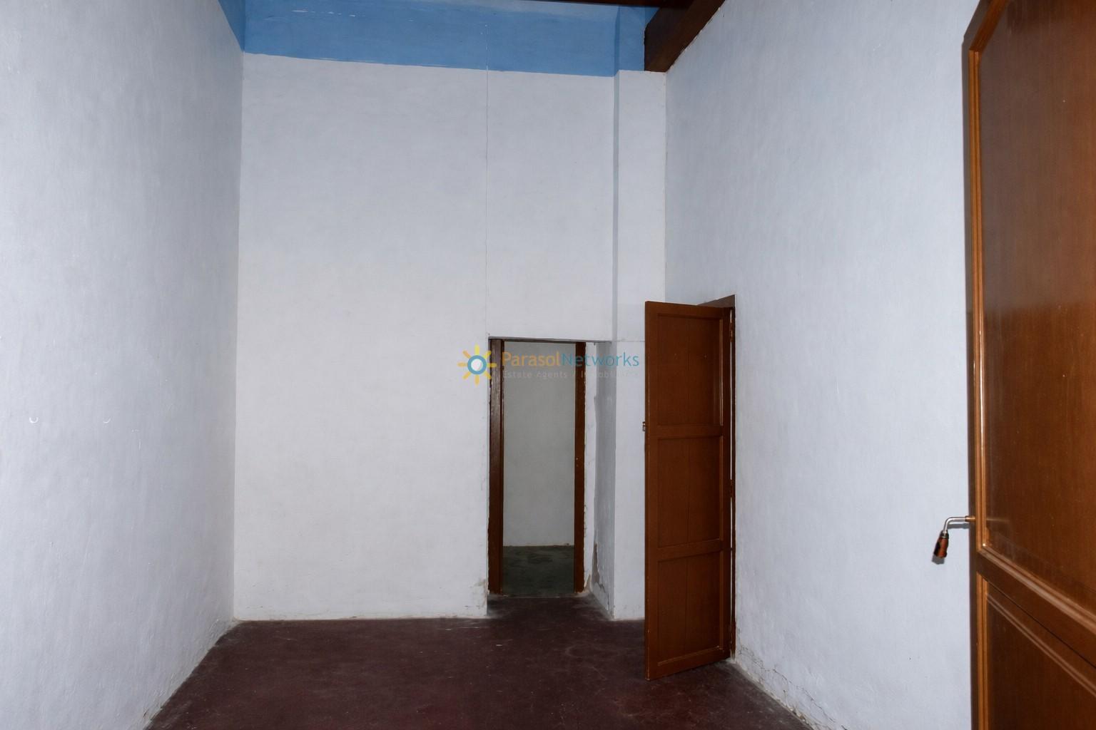 Villa en Venta en Benifairó de la Valldigna