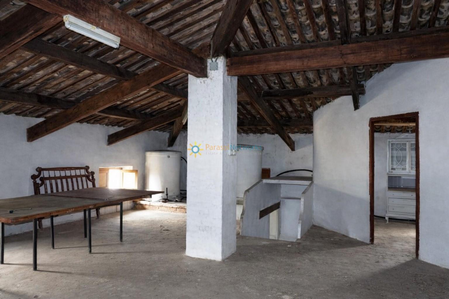 Villa en Venta en Benifairó de la Valldigna