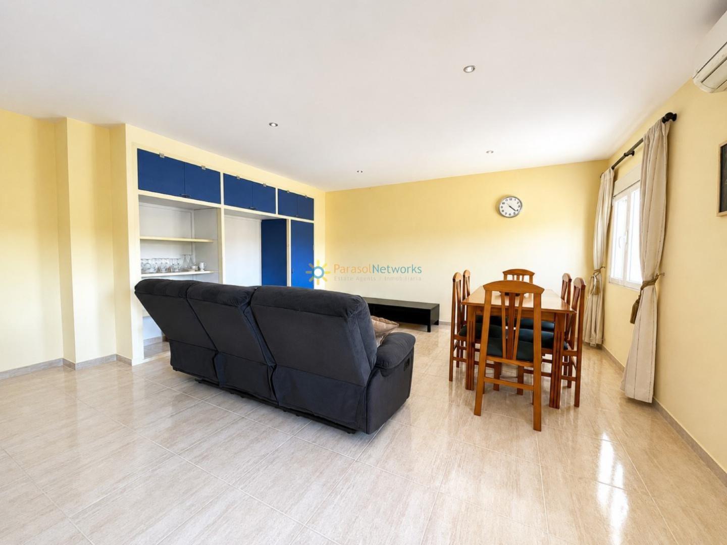 Villa for Sale in Olleria, l'