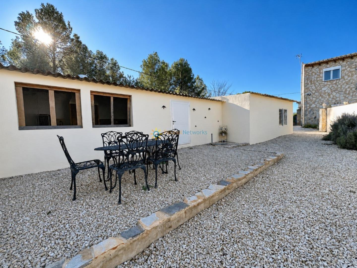 Villa for Sale in Olleria, l'