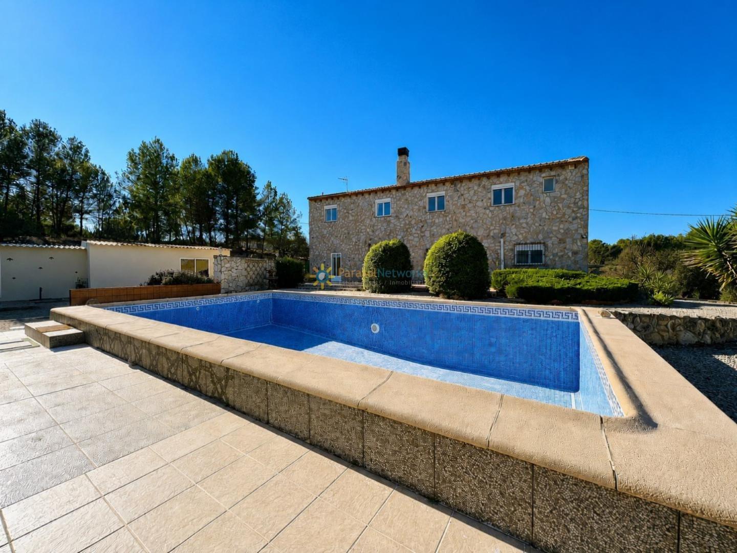 Villa for Sale in Olleria, l'