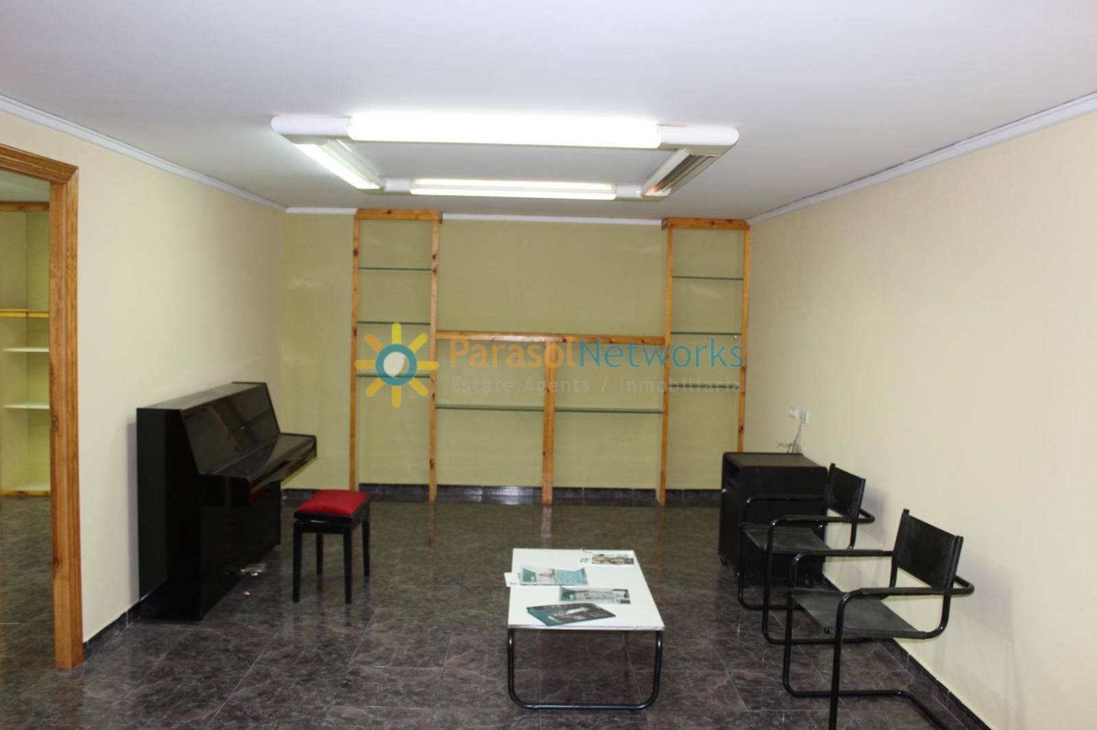 Oficina en Alquiler en Oliva