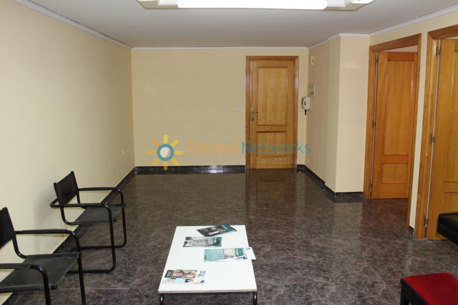 Oficina en Alquiler en Oliva