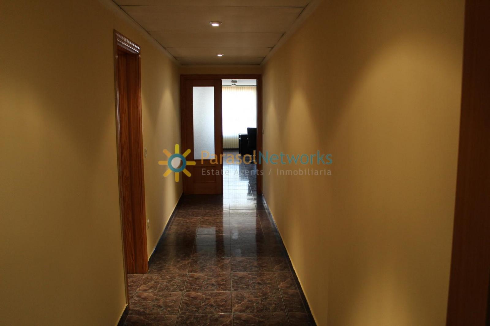 Oficina en Alquiler en Oliva