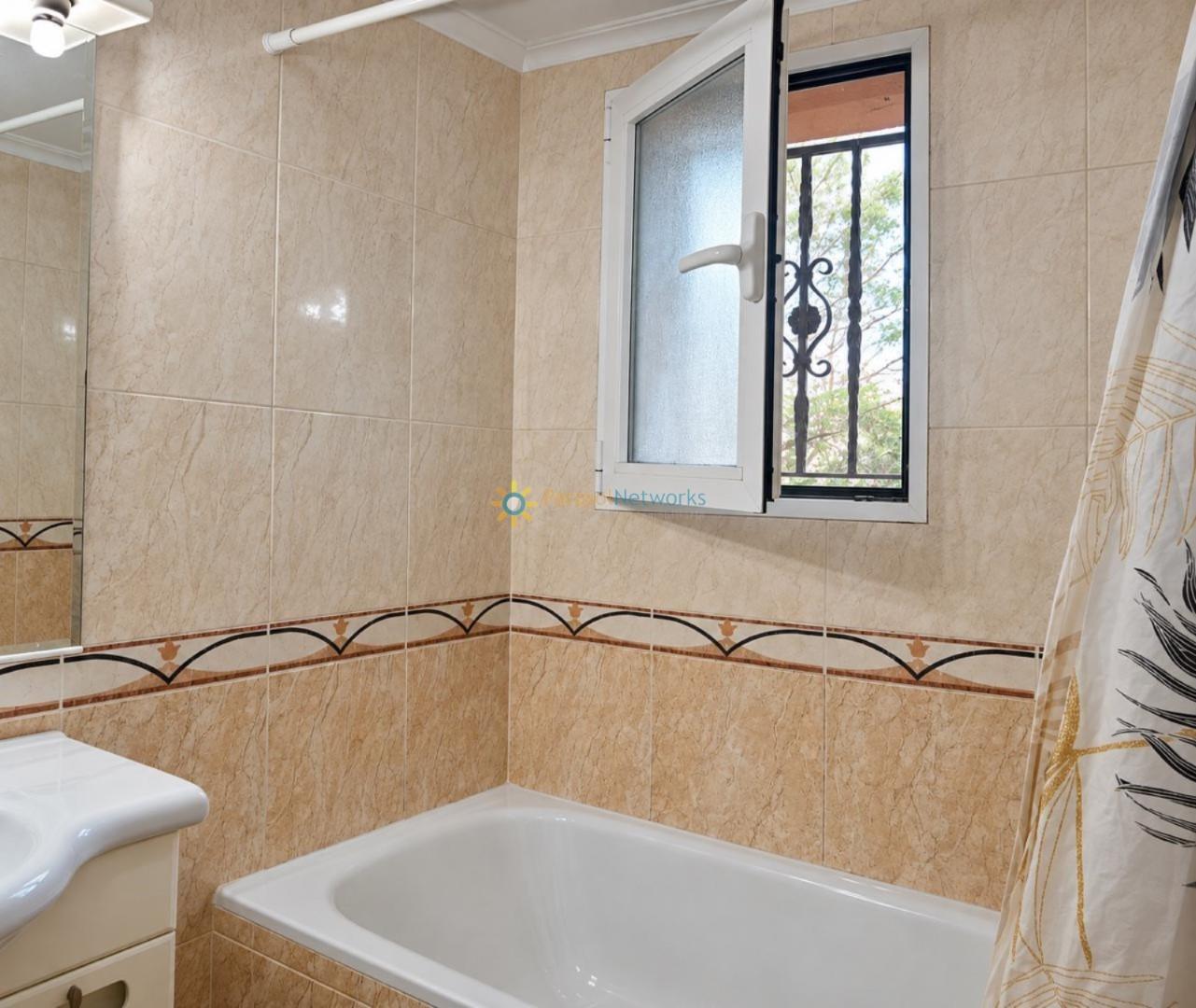 Chalet for Sale in Almiserà