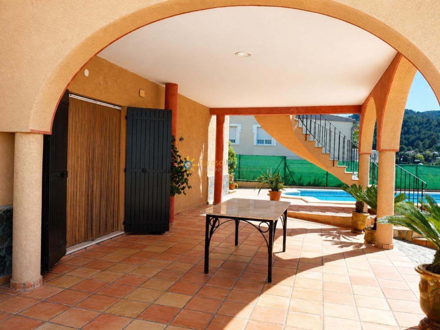 Villa en Venta en La Font d'En Carròs