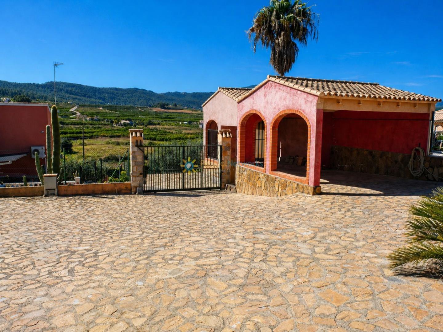 Villa en Venta en La Font d'En Carròs