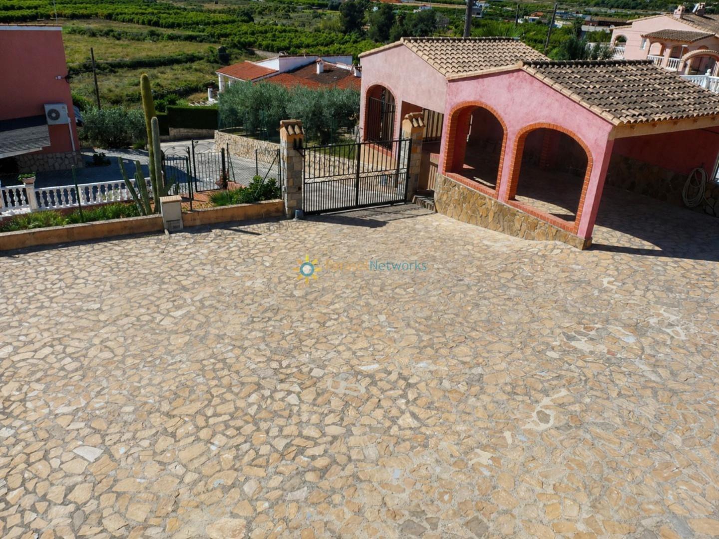 Villa en Venta en La Font d'En Carròs